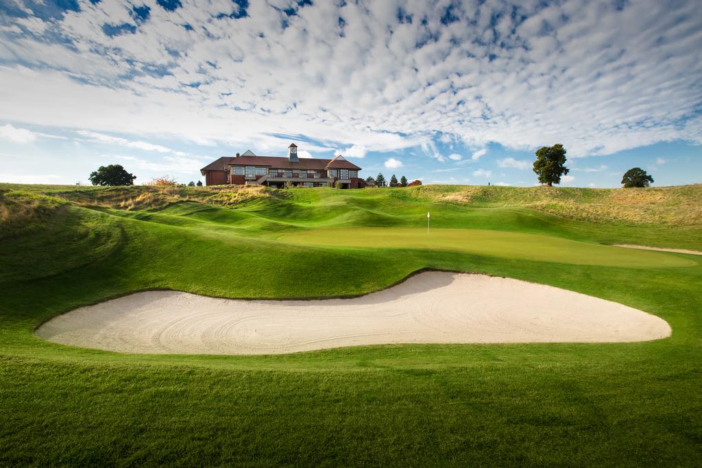 Oxfordshire Golf Course Gallery Image 1